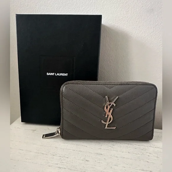 Saint Laurent Matelasse Chevron Monogram zipped wallet - Picture 10 of 10